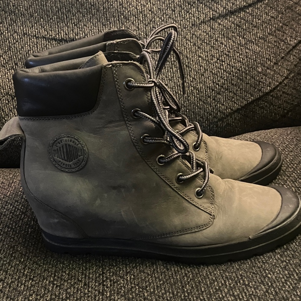 Palladium leather hidden wedge booties grey women’s 10